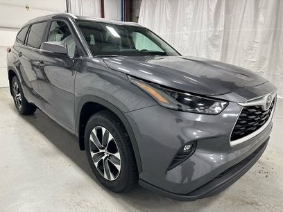 Used 2025 Toyota Highlander XLE