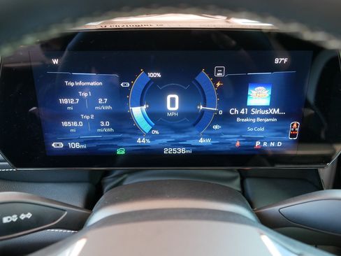 Used 2024 Chevrolet Blazer EV LT AWD/4WD image 21