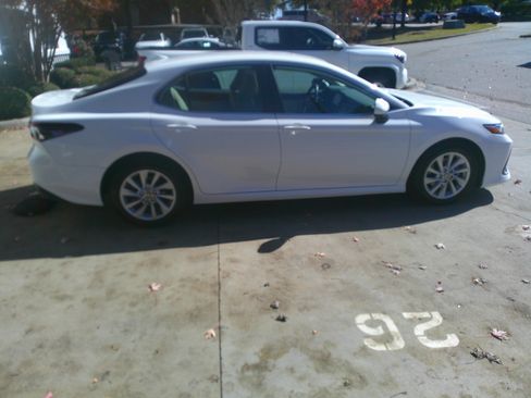 Used 2023 Toyota Camry LE image 51