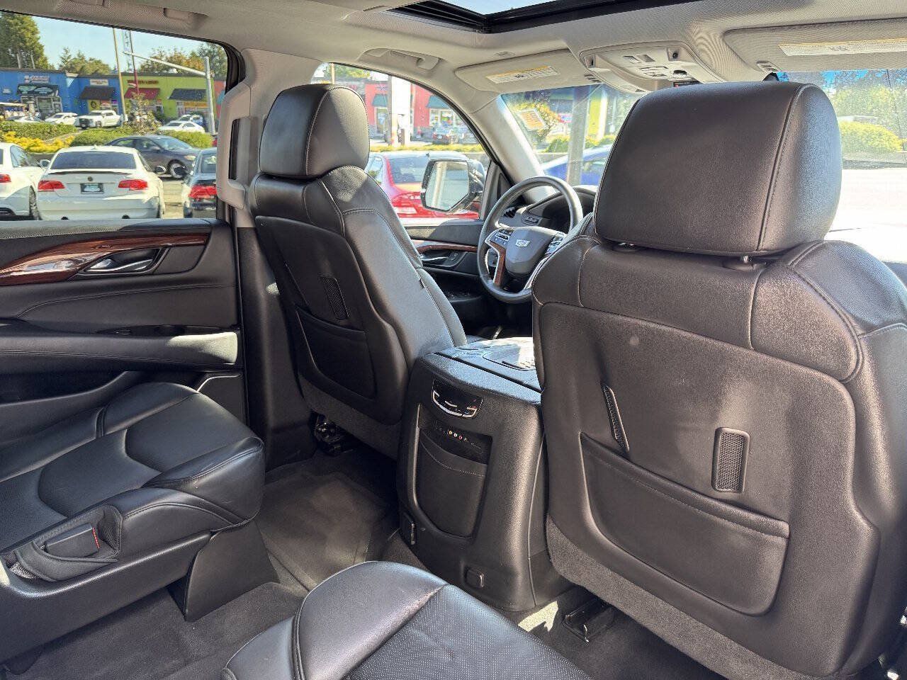 Used 2015 Cadillac Escalade ESV Premium AWD/4WD image 22