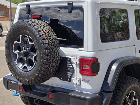 Used 2023 Jeep Wrangler Unlimited Rubicon 4xe AWD/4WD image 8