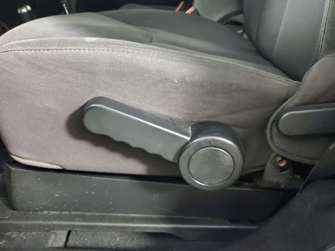Used 2015 Jeep Wrangler Sport AWD/4WD image 15