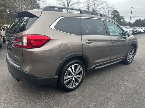 Used 2022 Subaru Ascent Limited w/ Technology Package image 5