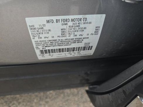 Used 2022 Ford Explorer XLT w/ Equipment Group 202A image 16