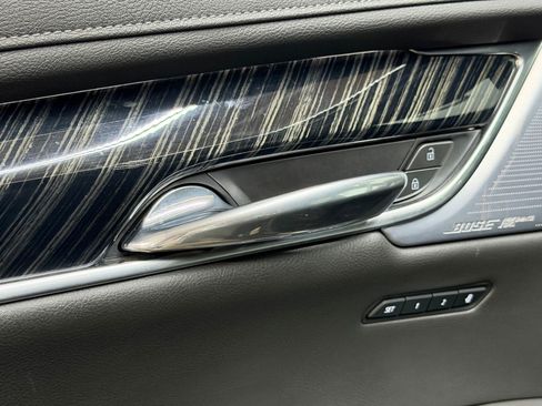 Used 2024 Cadillac XT6 Premium Luxury FWD image 28