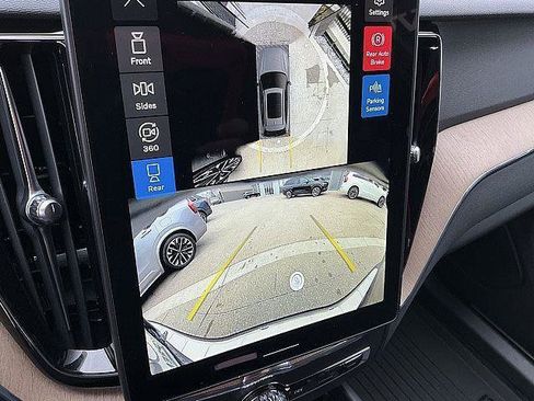 New 2026 Volvo XC60 B5 Plus w/ Protection Package Premier AWD/4WD image 20