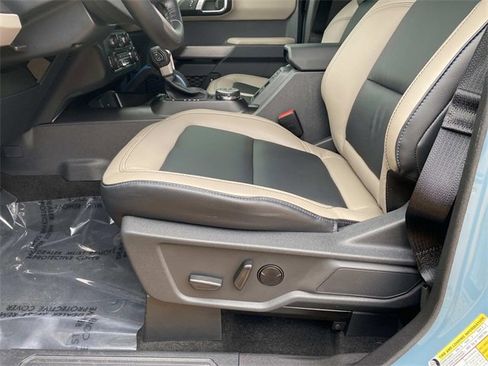 Used 2023 Ford Bronco Wildtrak image 18