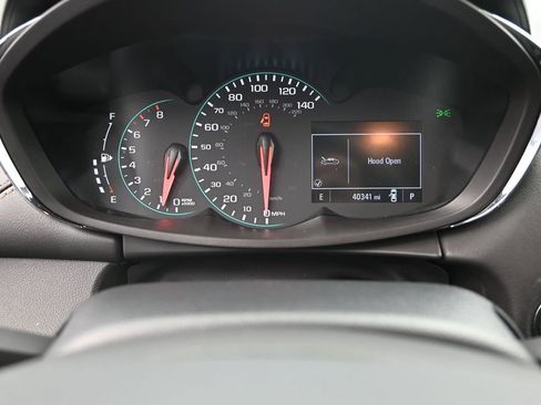 Used 2022 Chevrolet Trax LT w/ LT Convenience Package image 11