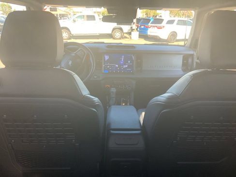 Used 2024 Ford Bronco Big Bend w/ Sasquatch Package AWD/4WD image 9