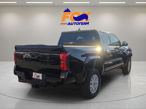Certified 2026 Toyota Tacoma SR5 AWD/4WD image 4