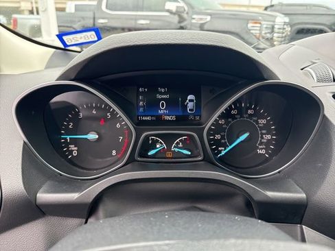 Used 2017 Ford Escape SE w/ Equipment Group 201A image 8