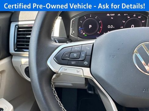 Used 2023 Volkswagen Atlas SE w/ Panoramic Sunroof Package AWD/4WD image 16
