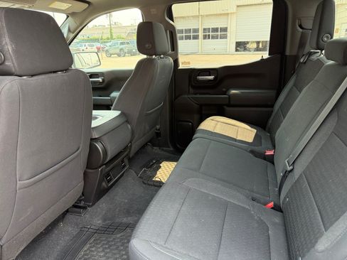 Used 2022 Chevrolet Silverado 1500 Custom AWD/4WD image 17