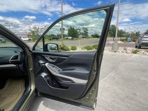 Used 2023 Subaru Forester Limited AWD/4WD image 33
