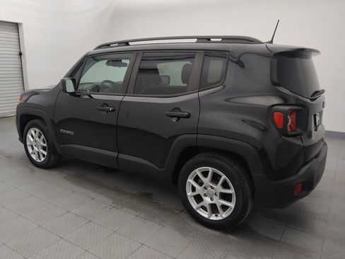 Used 2019 Jeep Renegade Latitude image 3