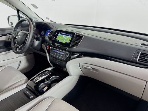 Used 2019 Honda Pilot Touring image 39