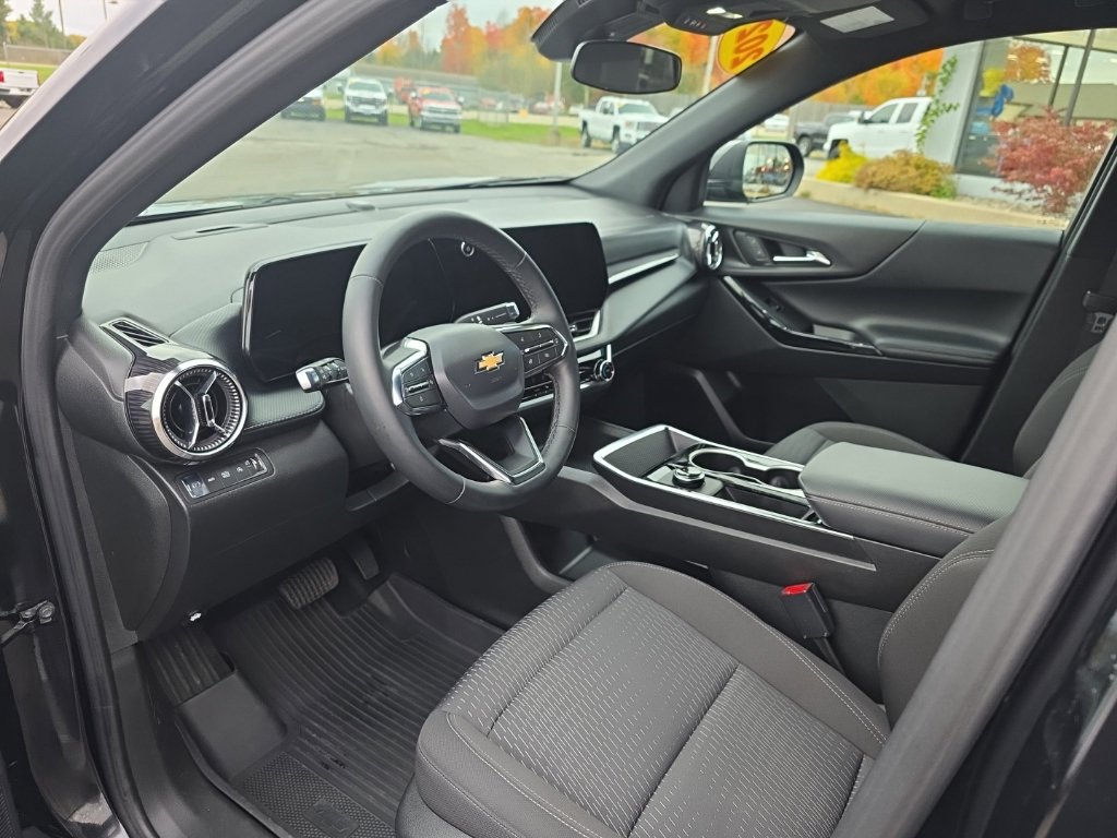 Used 2026 Chevrolet Equinox LT AWD/4WD image 20