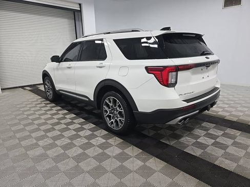 Used 2025 Ford Explorer Platinum w/ Ultimate Package AWD/4WD image 5