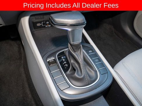 Used 2025 Hyundai Kona SEL FWD image 15