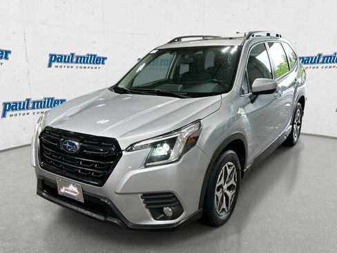 Used 2023 Subaru Forester Premium AWD/4WD image 1