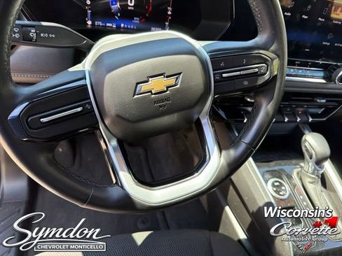 Used 2023 Chevrolet Colorado LT AWD/4WD image 12