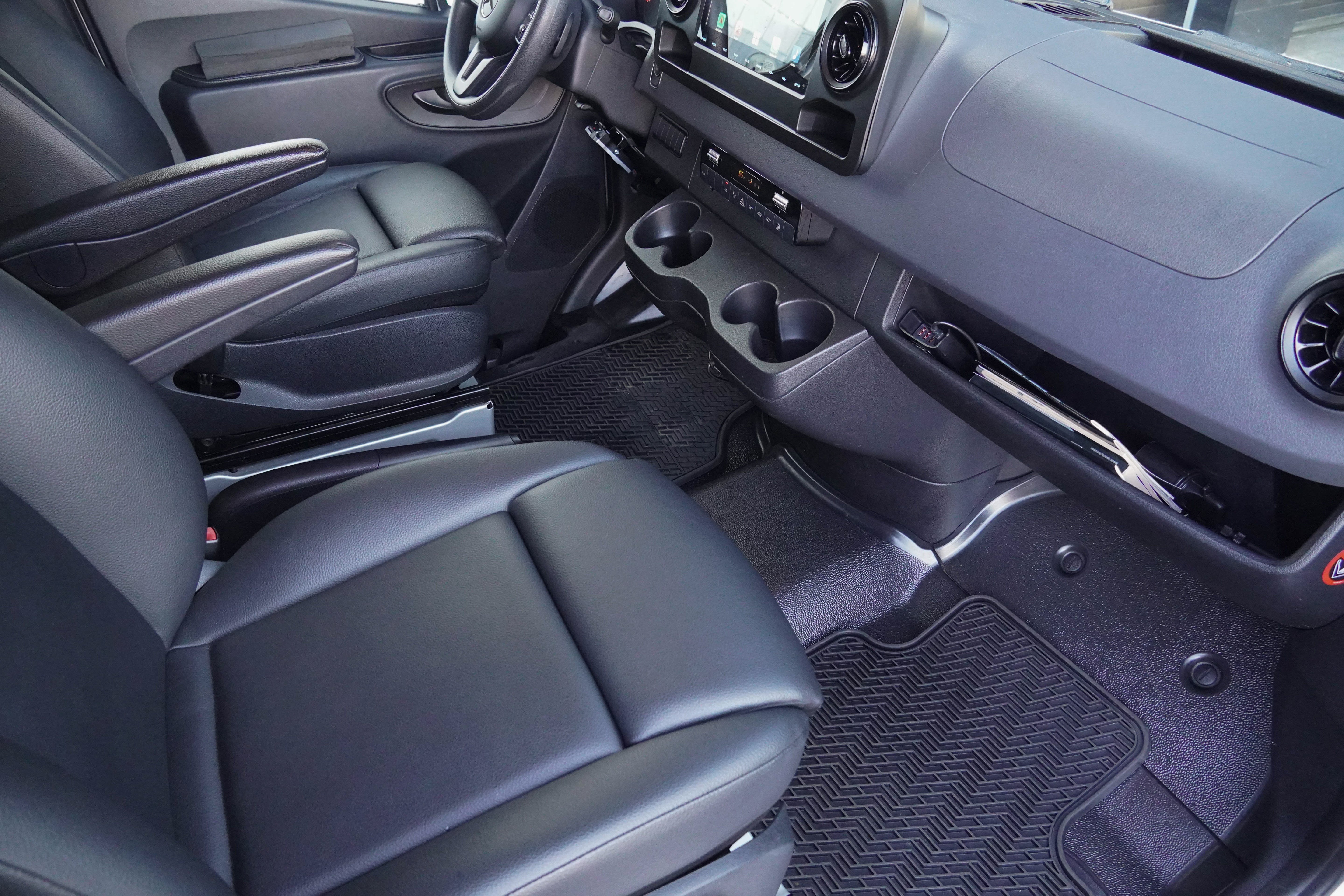 Used 2019 Mercedes-Benz Sprinter 2500 image 12
