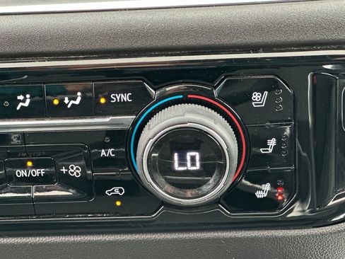 Used 2024 Chevrolet Silverado 2500 LTZ w/ LTZ Premium Package image 29