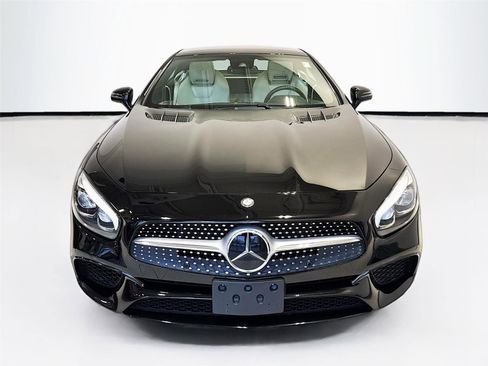 Used 2017 Mercedes-Benz SL 550 image 2