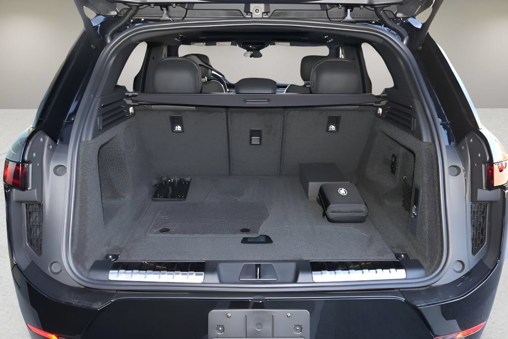 New 2026 Land Rover Range Rover Sport Dynamic SE AWD/4WD image 13