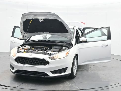 Used 2016 Ford Focus SE image 43