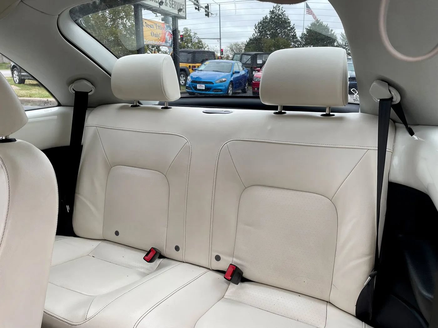 Used 2008 Volkswagen Beetle SE FWD image 10