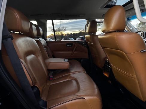 Used 2016 INFINITI QX80 4WD w/ Signature Edition Package image 30