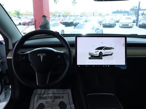 Used 2022 Tesla Model 3 Long Range AWD/4WD image 17