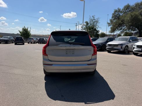 Certified 2025 Volvo XC90 T8 Plus w/ Protection Package Premier AWD/4WD image 5