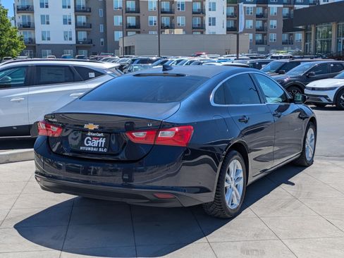 Used 2017 Chevrolet Malibu LT FWD image 4