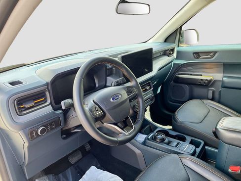 Used 2025 Ford Maverick Tremor image 9