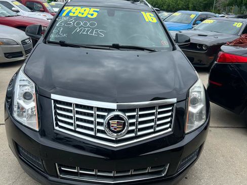 Used 2016 Cadillac SRX Luxury FWD image 2