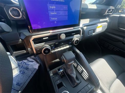 Used 2025 Toyota 4Runner Limited image 27