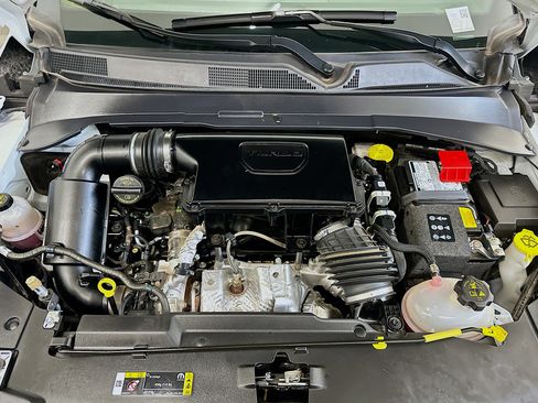 Used 2025 Jeep Compass Limited image 32