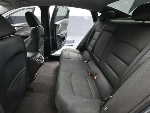 Used 2016 Chevrolet Malibu LT FWD image 34