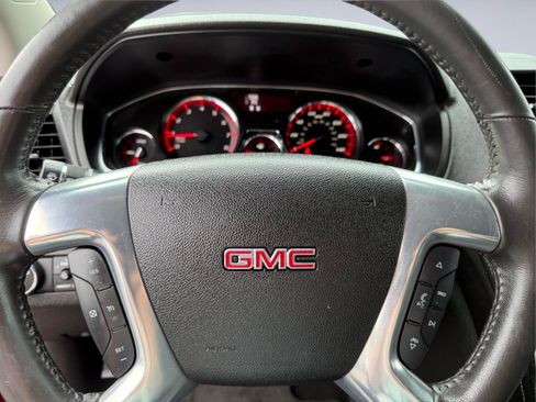 Used 2016 GMC Acadia SLE AWD/4WD image 32
