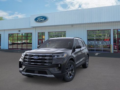 New 2026 Ford Explorer Active image 2