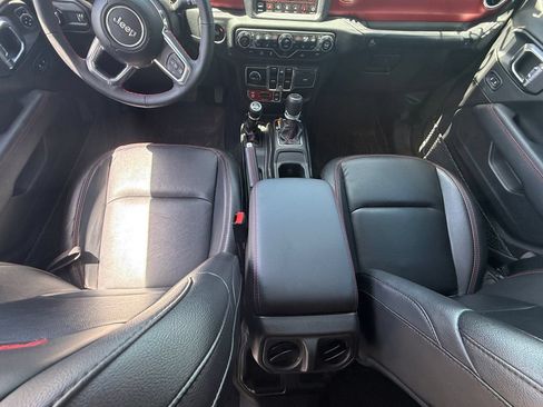 Used 2023 Jeep Gladiator Rubicon w/ LED Lighting Group AWD/4WD image 8