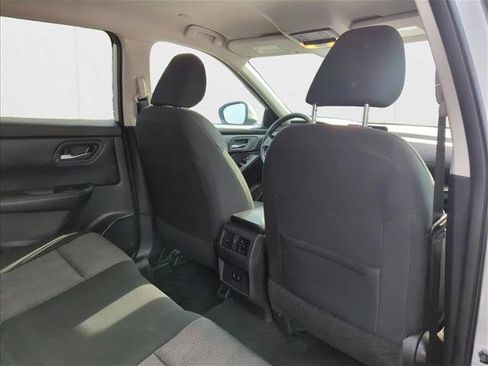 Used 2024 Nissan Rogue SV image 20