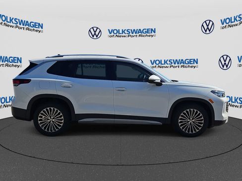 Certified 2026 Volkswagen Tiguan S FWD image 9