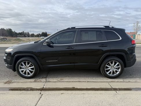 Used 2018 Jeep Cherokee Limited image 8