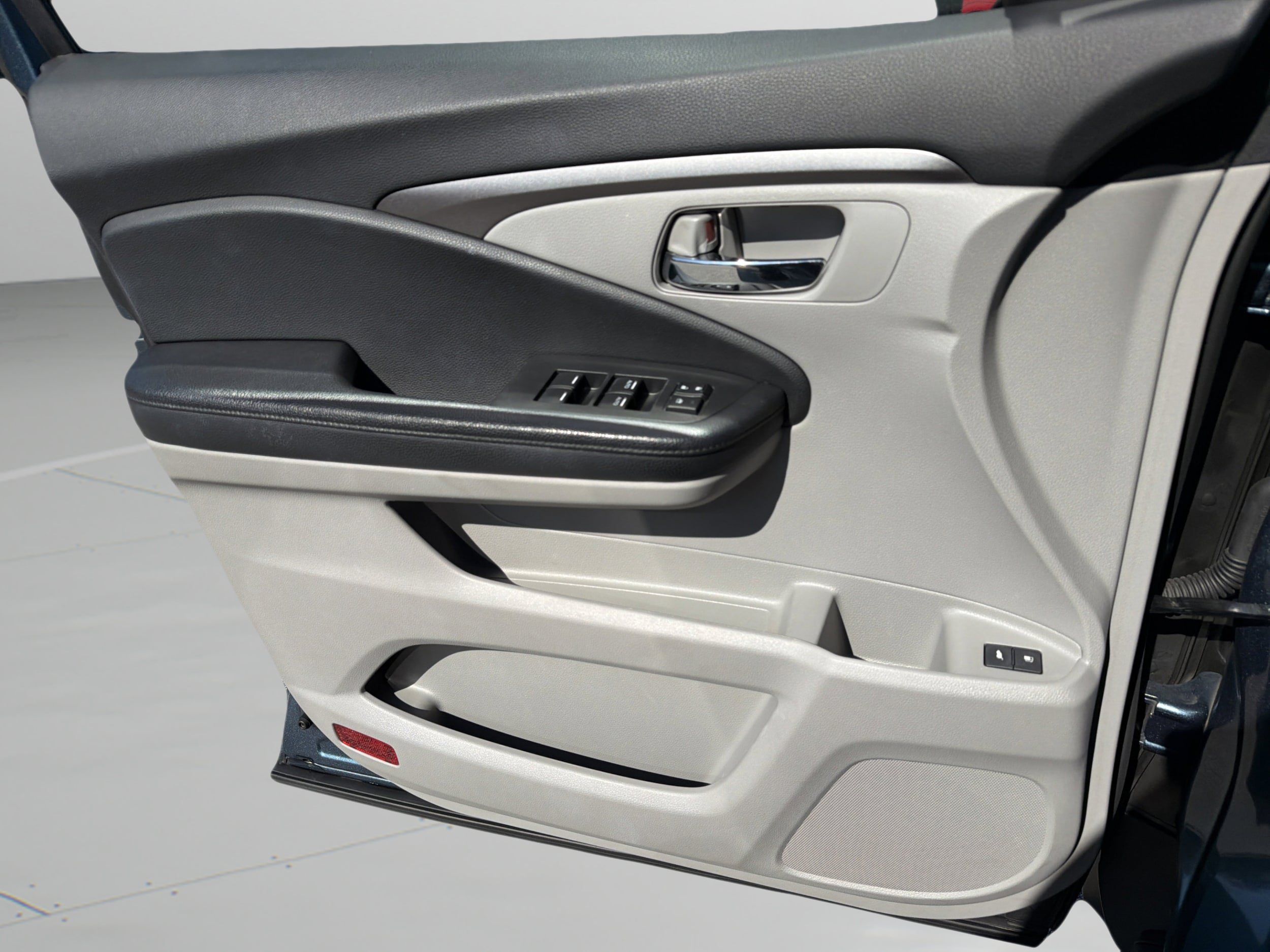 Used 2017 Honda Pilot EX-L image 22