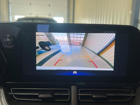 Used 2025 Chevrolet Trax LT w/ LT Convenience Package image 22