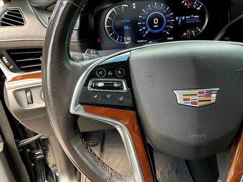 Used 2019 Cadillac Escalade Luxury RWD image 19