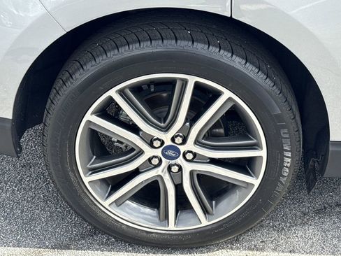 Used 2021 Ford Edge Titanium image 17